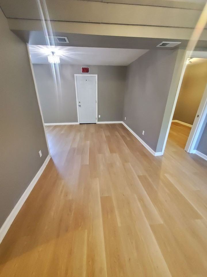 4057 N 48th St - Photo 2 of 9