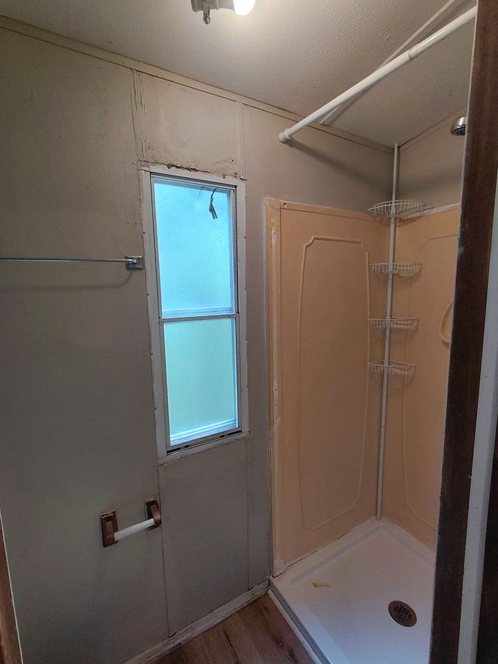 20899 Hampton Dr - Photo 4 of 14