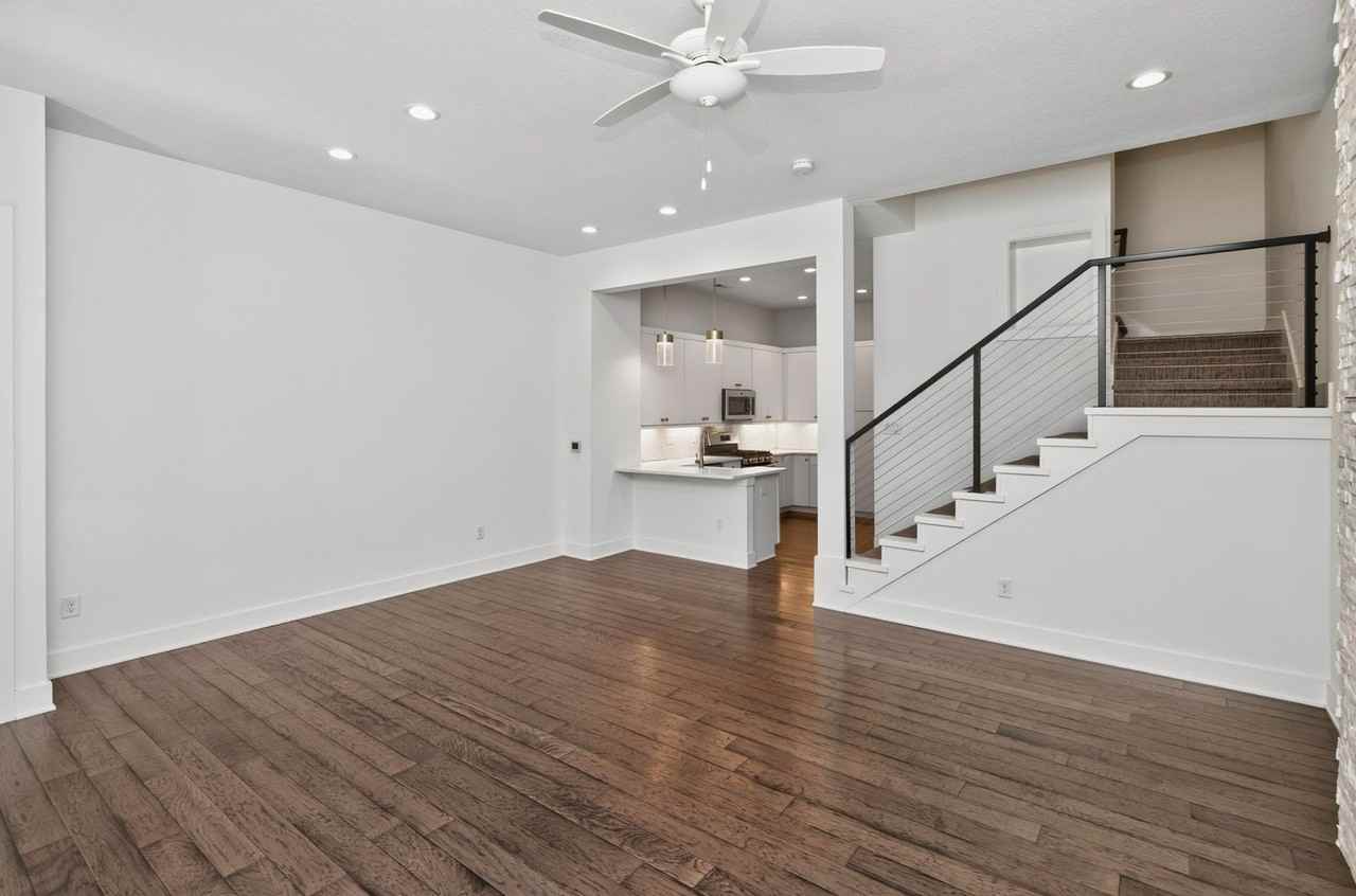 244 E Center St - Photo 7 of 36
