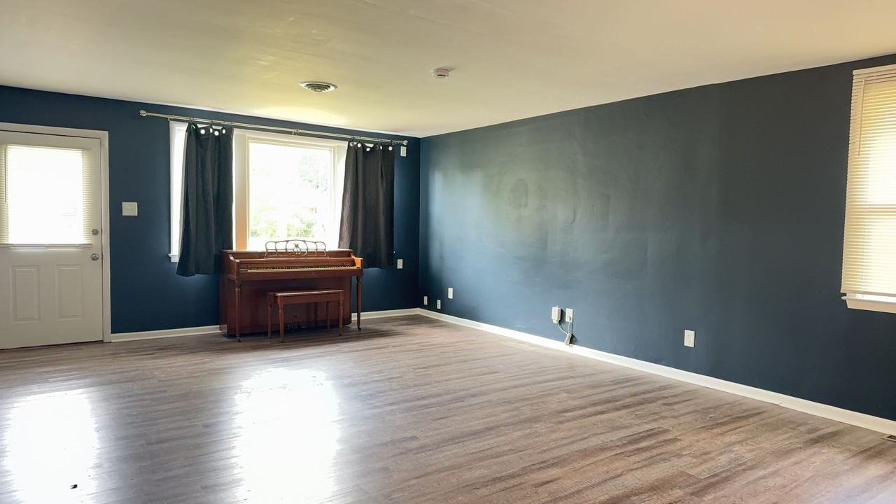 1308 Elder Ave - Photo 5 of 11