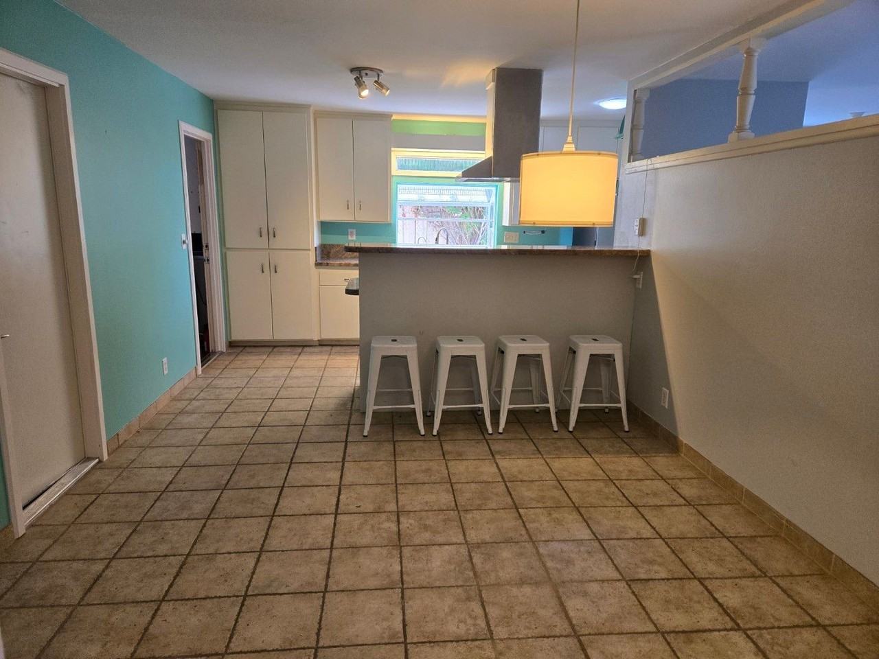 6925 Hyde Park Dr - Photo 2 of 27