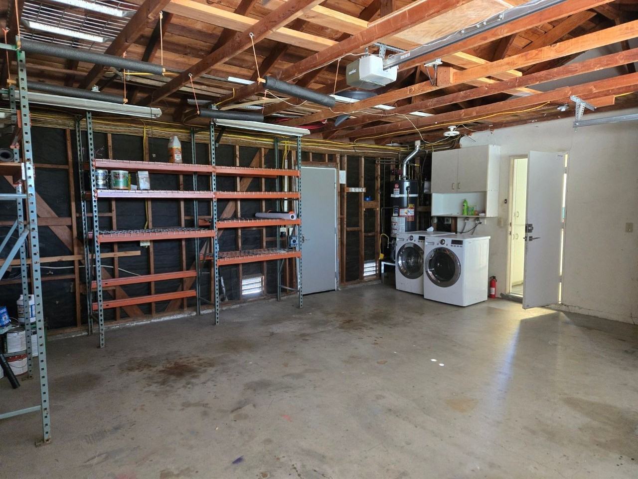 6925 Hyde Park Dr - Photo 6 of 27