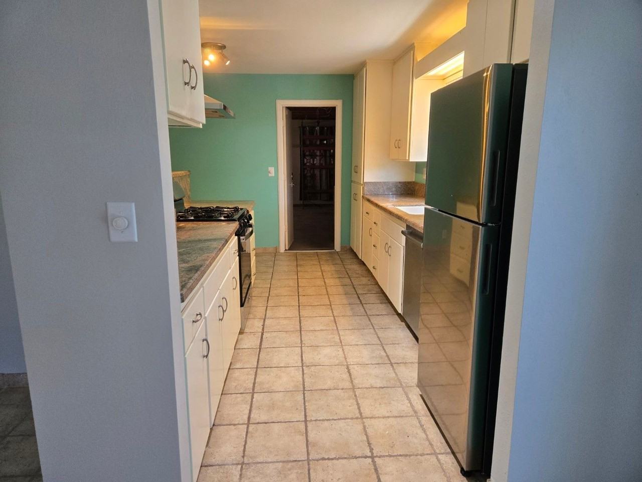 6925 Hyde Park Dr - Photo 7 of 27