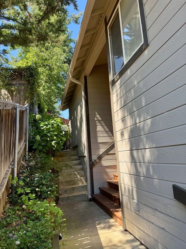 245 Incline Dr - Photo 4 of 40
