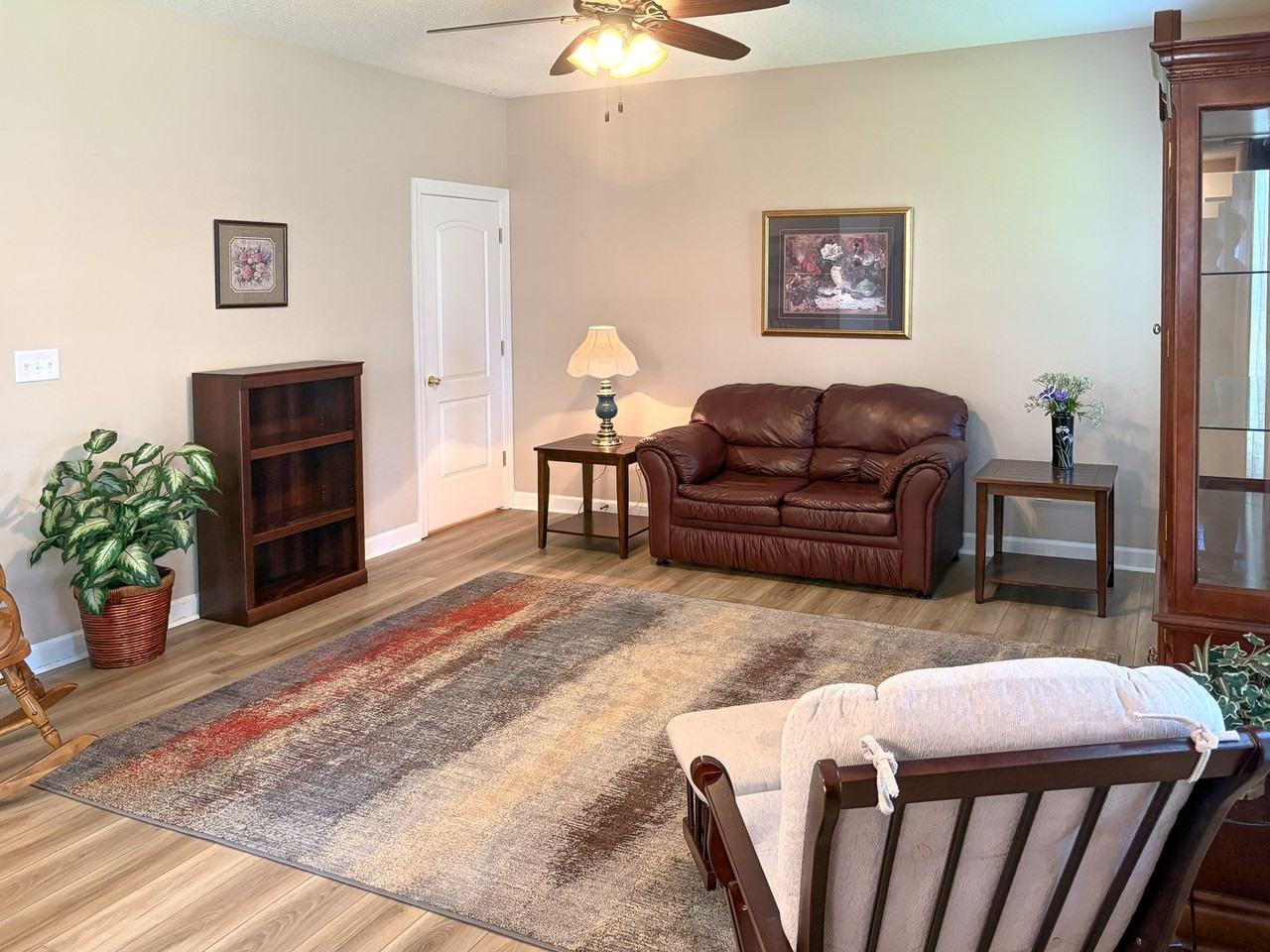 3533 S Glasgow Cir - Photo 5 of 20