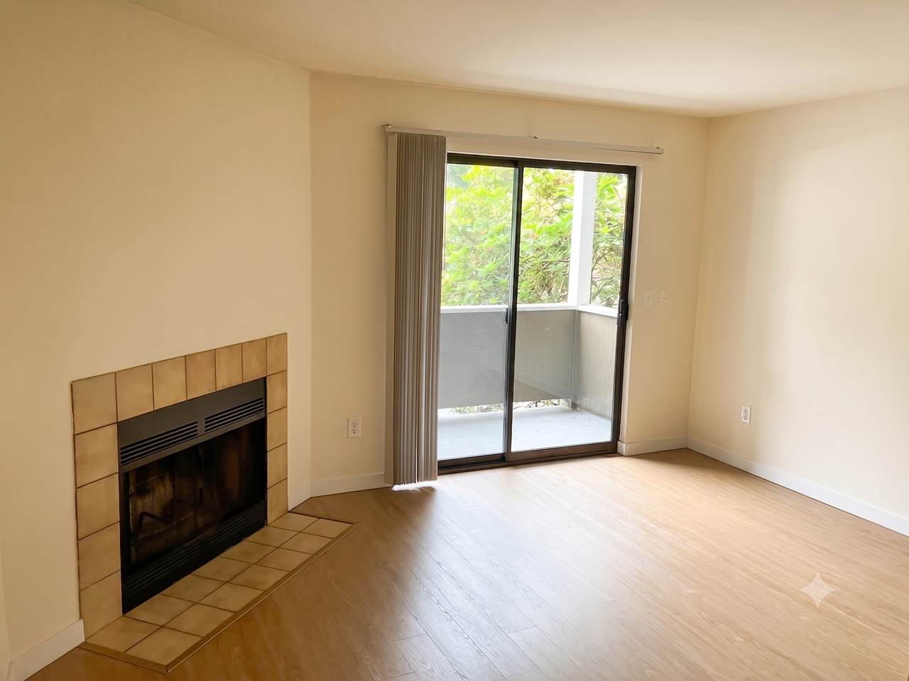 The Madison on Beardslee - Photo 5 of 17