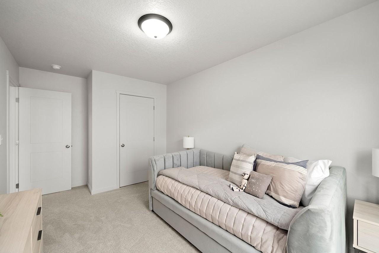 325 Freedom Way - Photo 6 of 15