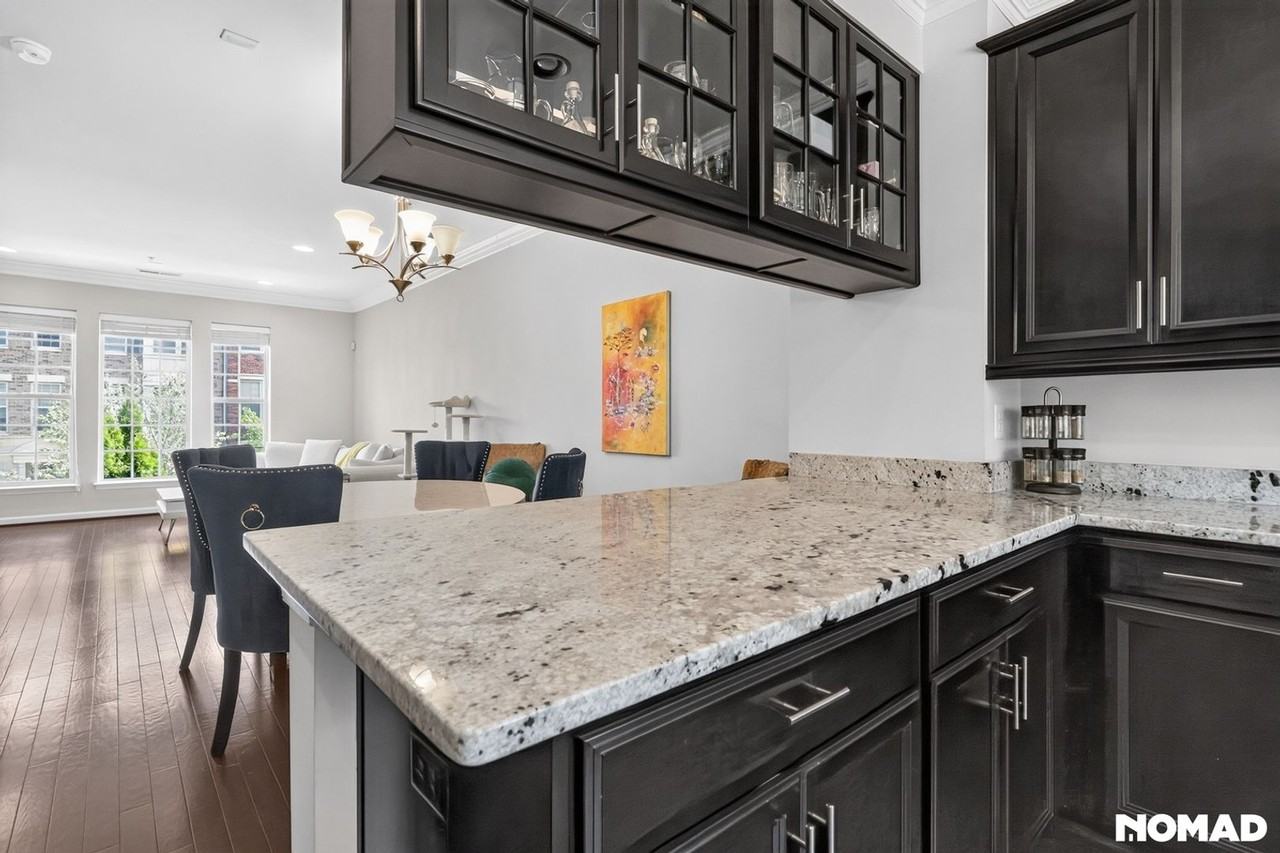 817 Fair Winds Way - Photo 5 of 42