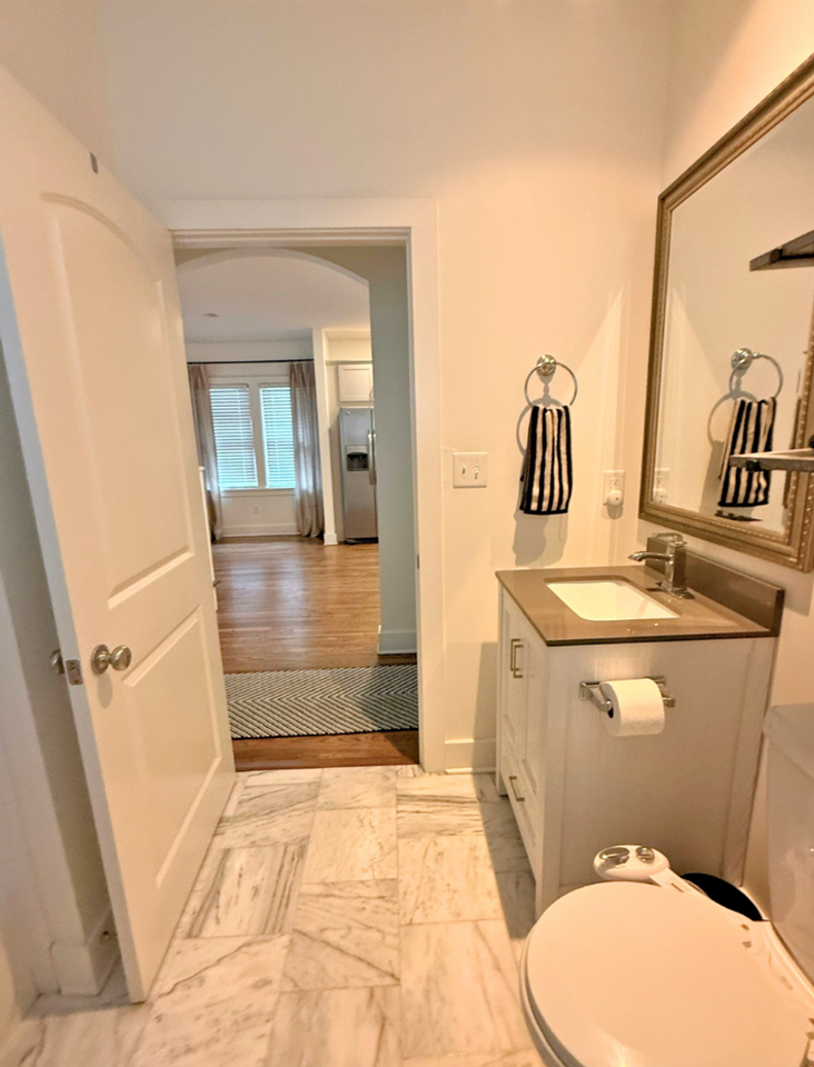 420 Holmes Cir - Photo 3 of 23
