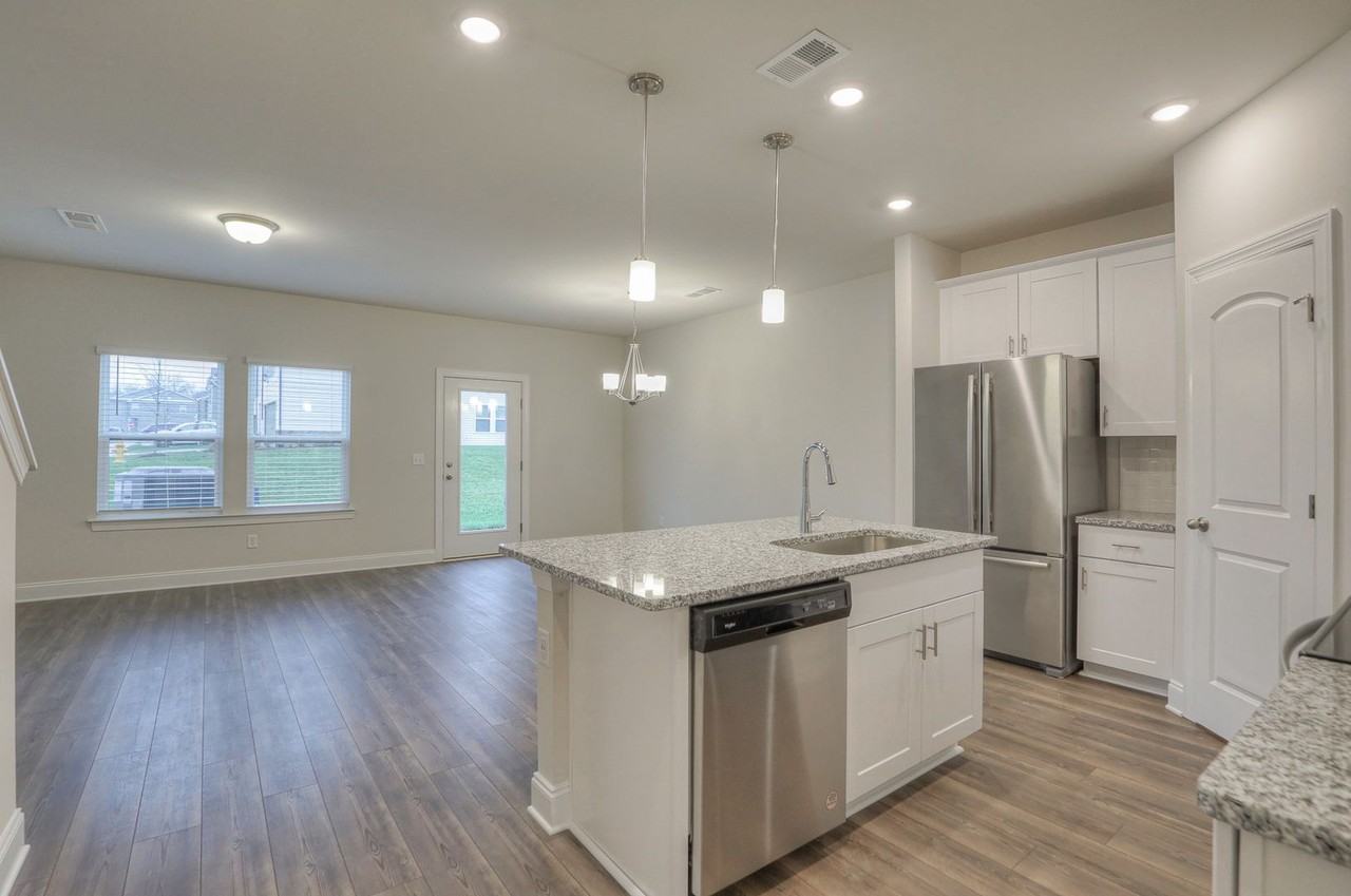 1705 Tahoma Dr - Photo 4 of 40