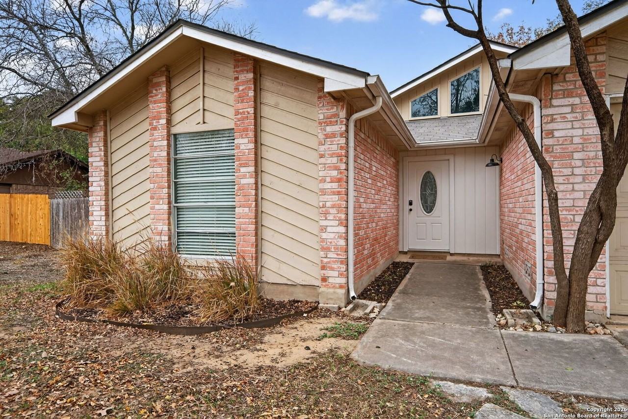 2415 Moss Ter - Photo 4 of 27