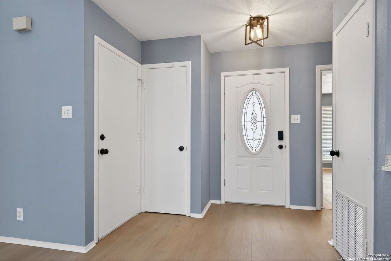 2415 Moss Ter - Photo 5 of 27