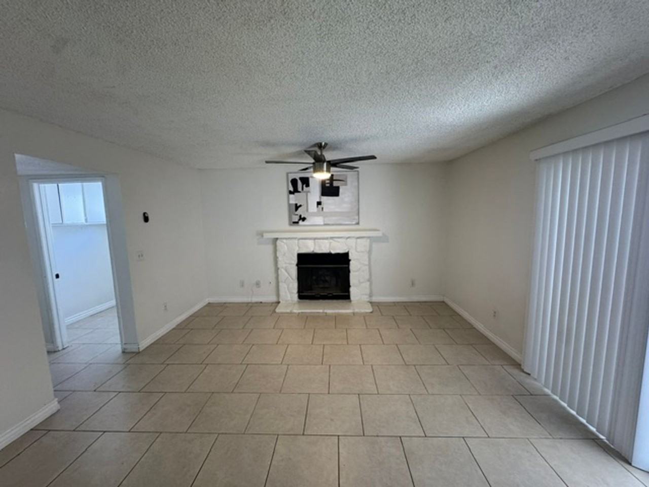 409 Wimbledon Dr - Photo 4 of 24