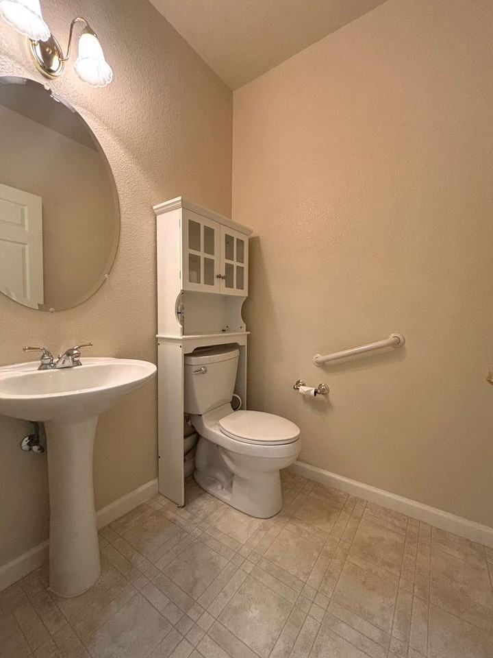 1532 Alton Ln - Photo 7 of 31
