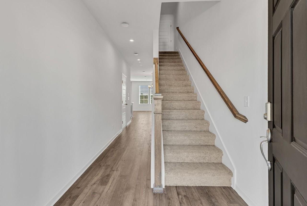 5006 Dayflower Dr - Photo 2 of 28