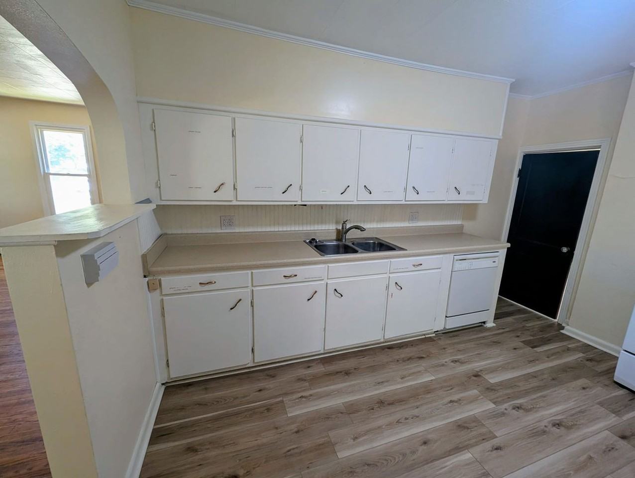 833 N 25th St - Photo 7 of 22