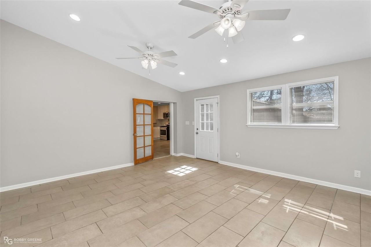 9346 Shartel Dr - Photo 7 of 31