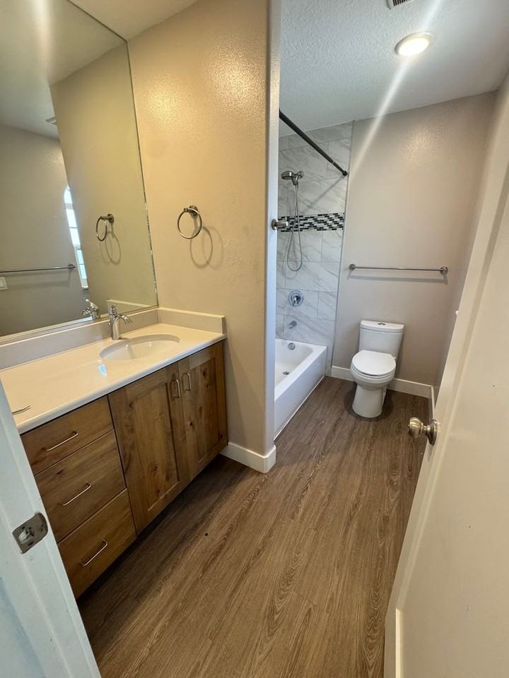 1583 W 1170 N - Photo 3 of 13