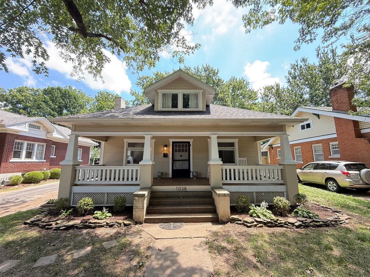 1038 S Fremont Ave