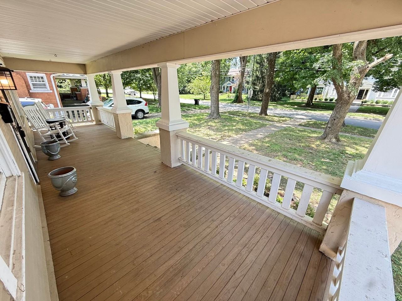 1038 S Fremont Ave - Photo 4 of 34