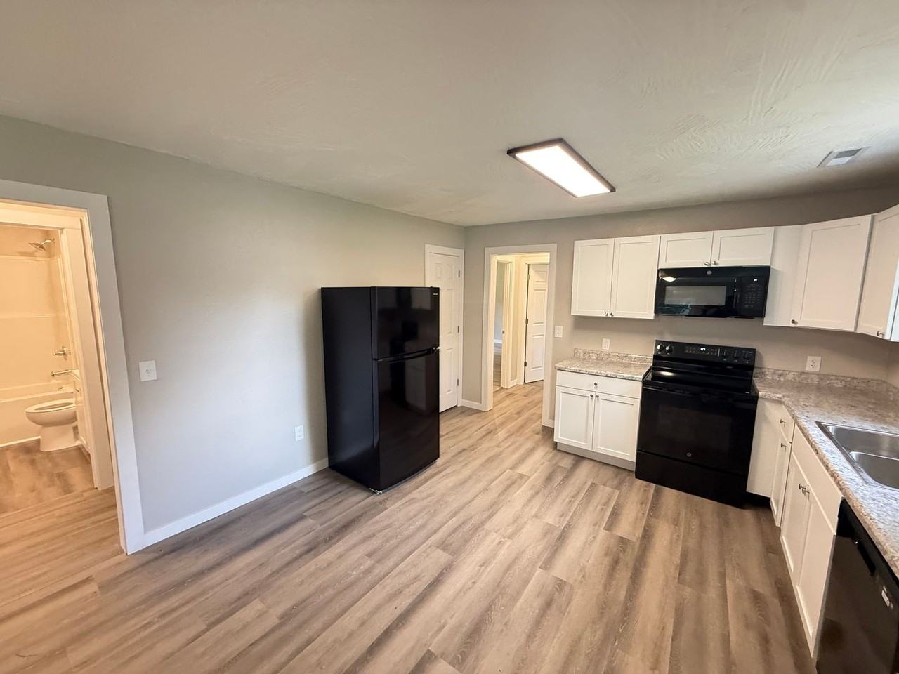 1924 1924 S Burton Ave - Photo 6 of 17