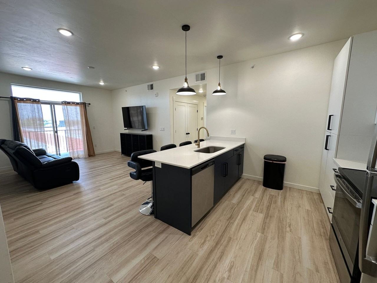 311 E Lorene St #1308 - Photo 6 of 27