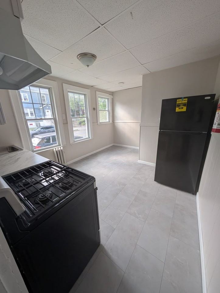 195 Lehigh Ave - Photo 2 of 20