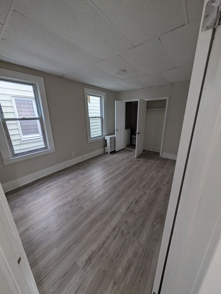 195 Lehigh Ave - Photo 3 of 20