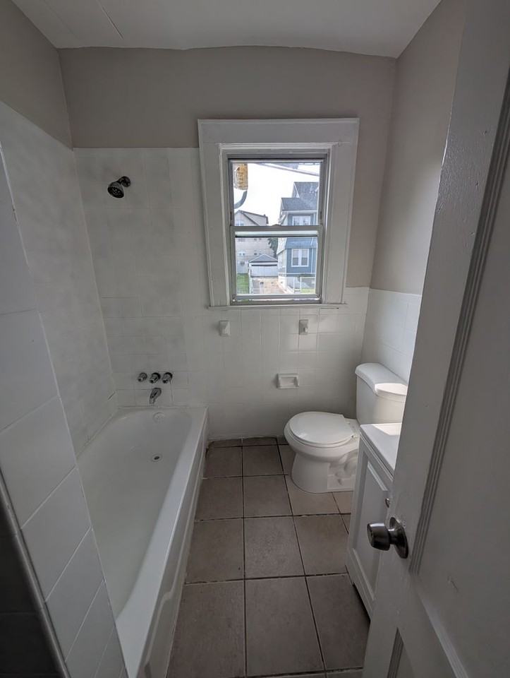 195 Lehigh Ave - Photo 7 of 20