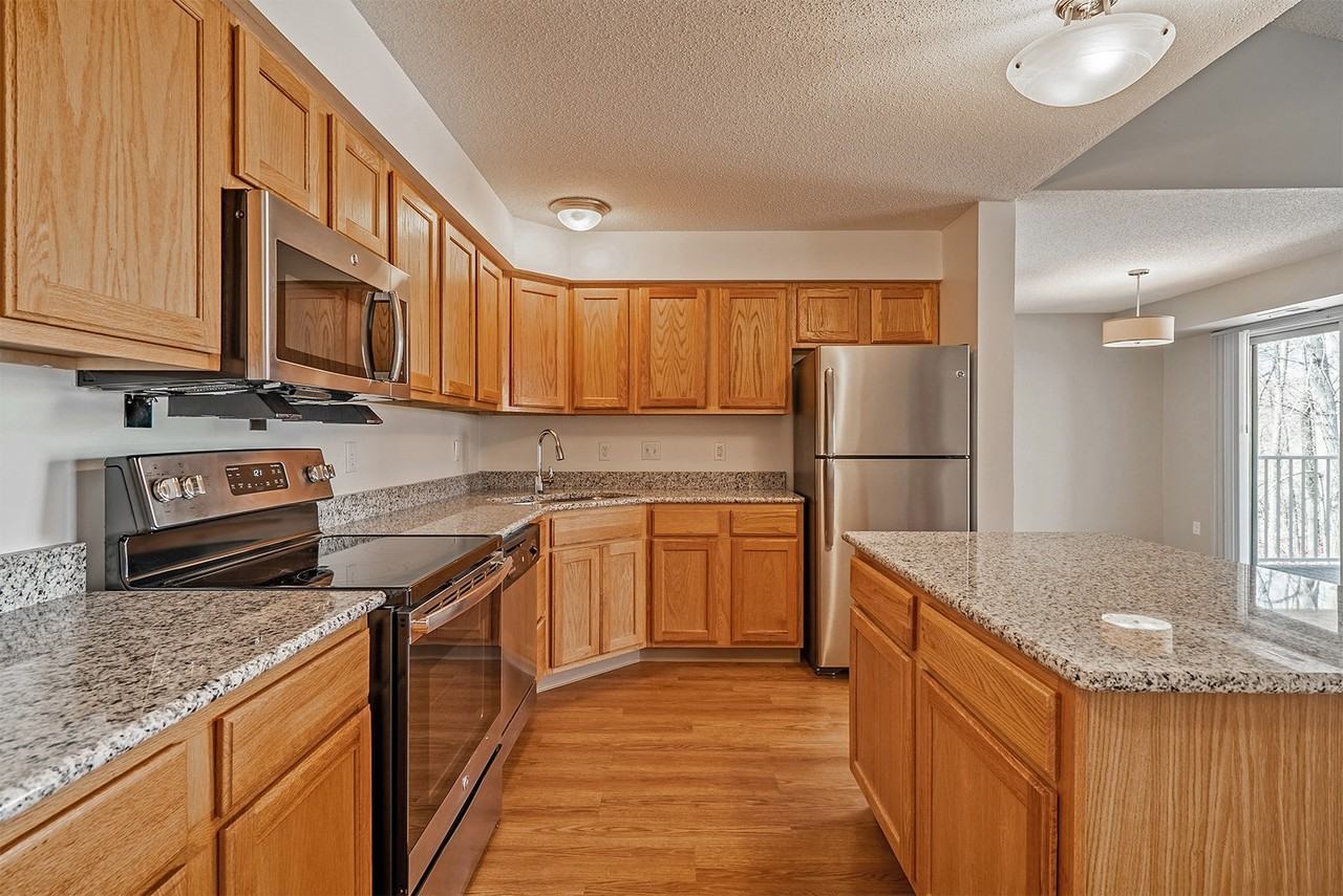 Raspberry Woods Townhomes - Photo 7 of 17