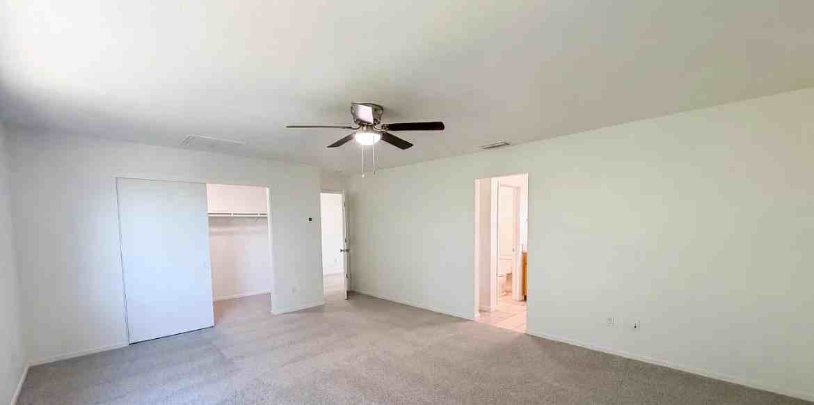 2805 Aquamarine Circle - Photo 3 of 7