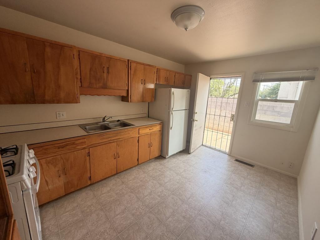 2627 Dakota St Ne #2627DAC - Photo 3 of 16