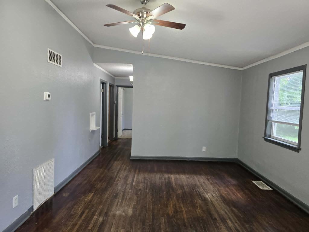 229 E 54th St N - Photo 5 of 18