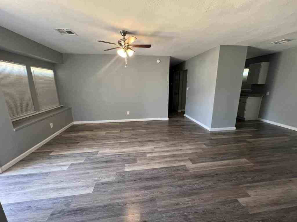 542 E 57th Pl N - Photo 2 of 19