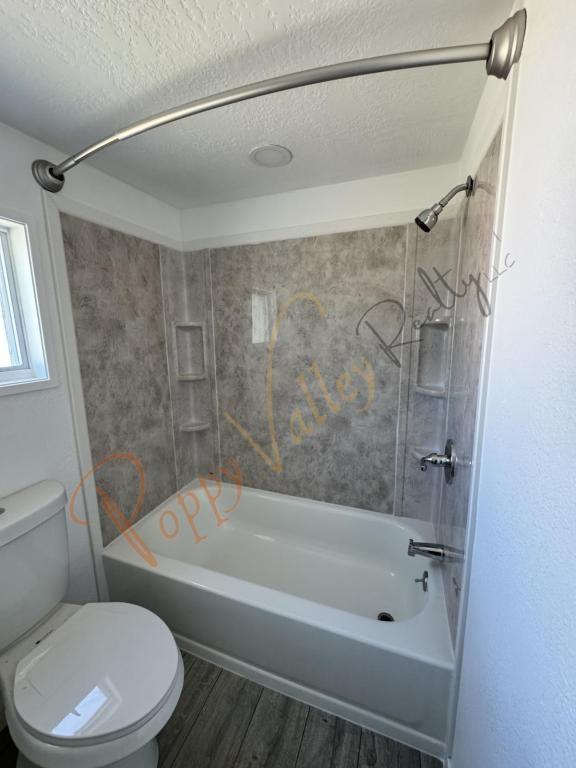 1230 E Suffock Ave - Photo 6 of 11