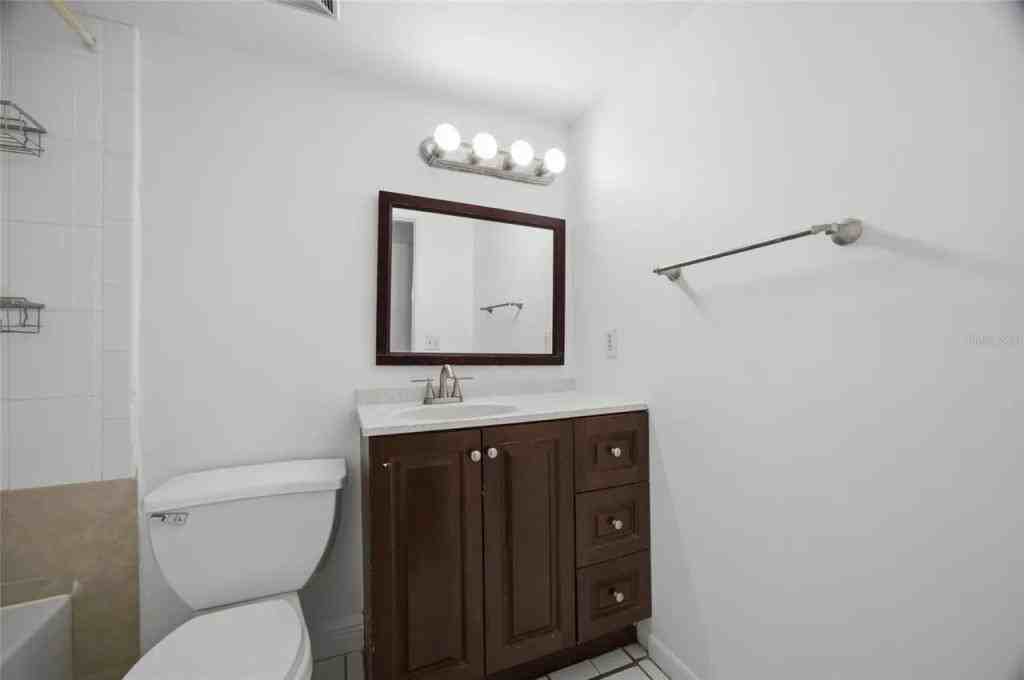 6336 Newtown Cir - Photo 6 of 13