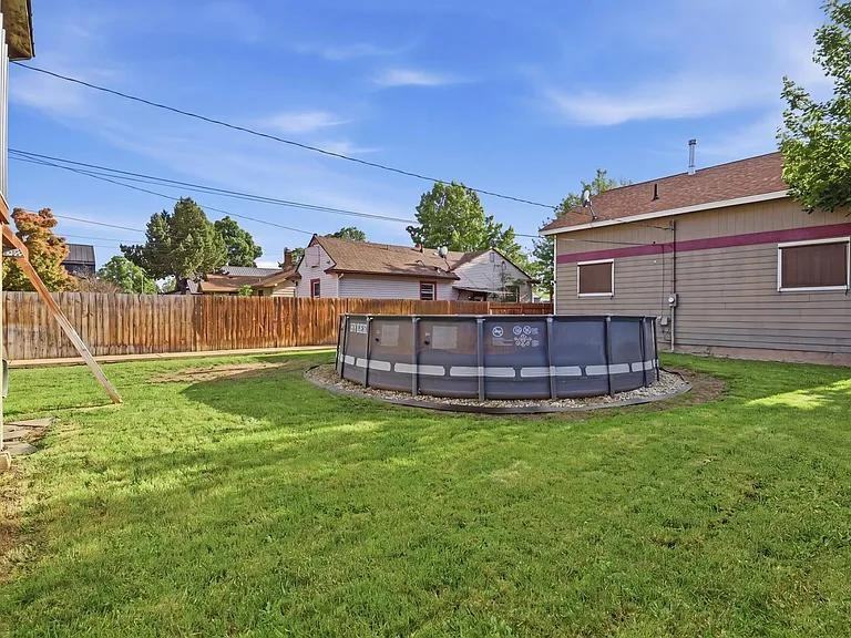 2424 N Columbus St - Photo 3 of 12