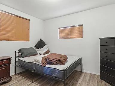 2424 N Columbus St - Photo 5 of 12