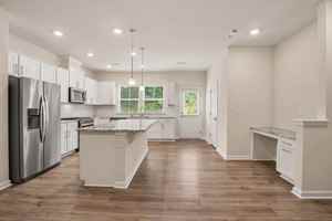 featured image of 909 Falls Grove Trl