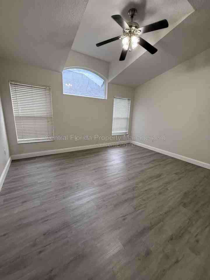 2791 Blue Raven Ct - Photo 2 of 10