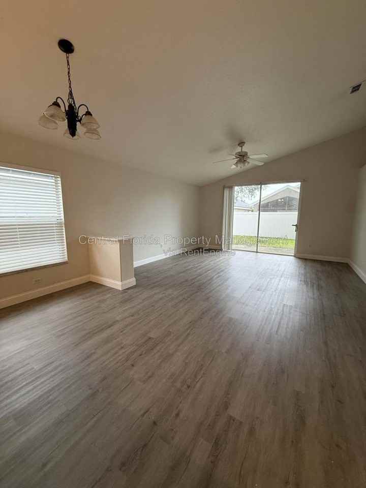 2791 Blue Raven Ct - Photo 3 of 10