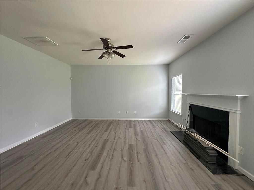 1335 Rocky Shoals Ln - Photo 2 of 22