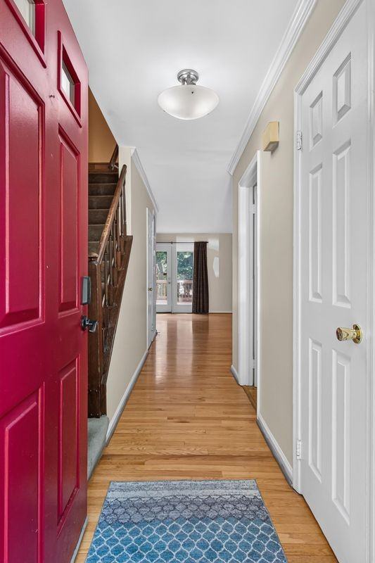 5719 Oakshore Ct - Photo 2 of 3