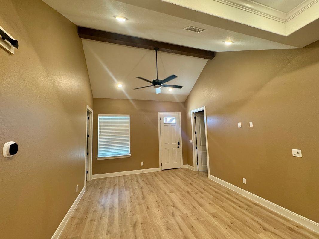 526 Cheyenne Trl - Photo 2 of 15