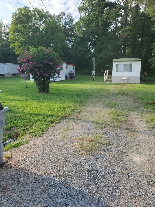 715 Delouche St - Photo 2 of 33