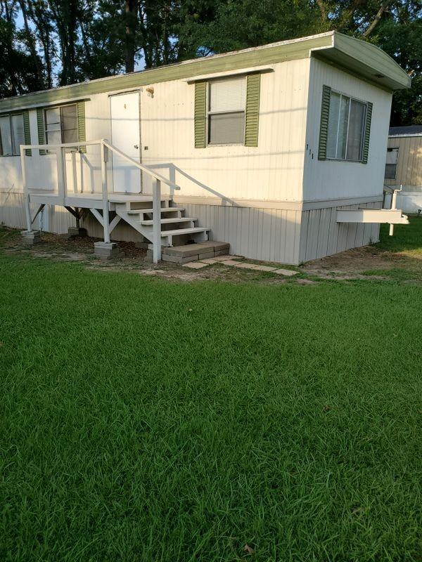 715 Delouche St - Photo 3 of 33