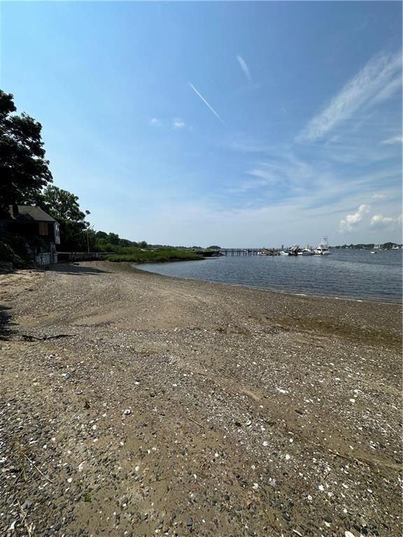 58 Beach St - Photo 3 of 25