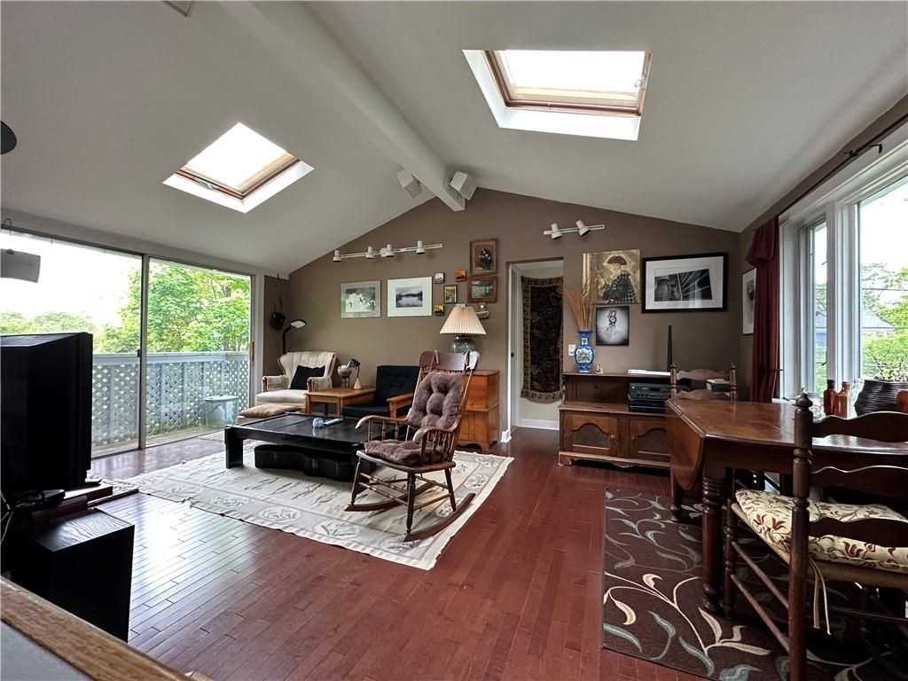 58 Beach St - Photo 7 of 25
