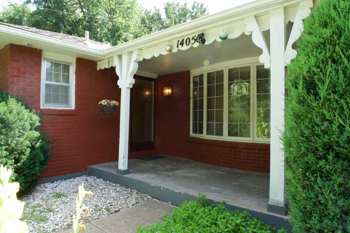 1405 N 82nd Ter - Photo 5 of 22