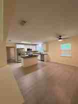 305 W Country Club Dr - Photo 1 of 1
